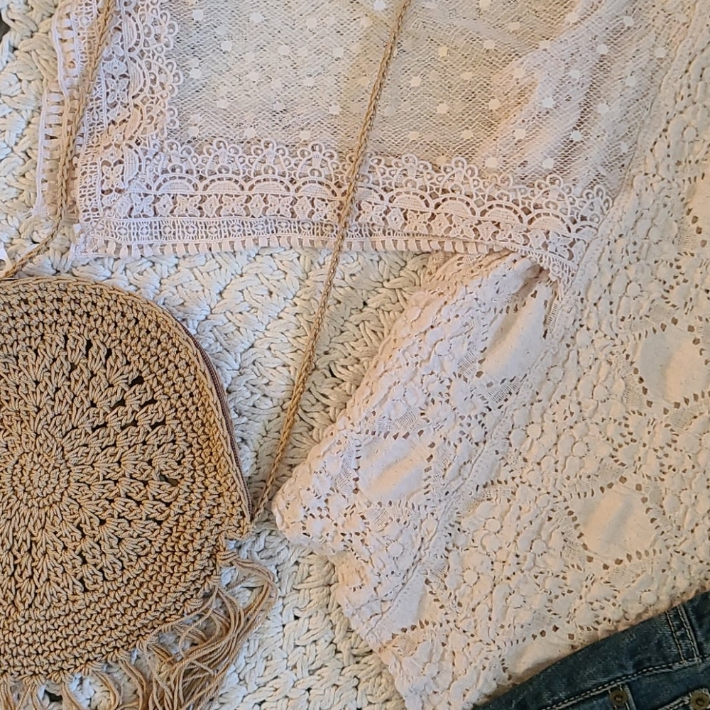SALE  FREE PEOPLE UNIQUE CREME LACE TOP SMALL - Picture 12 of 16